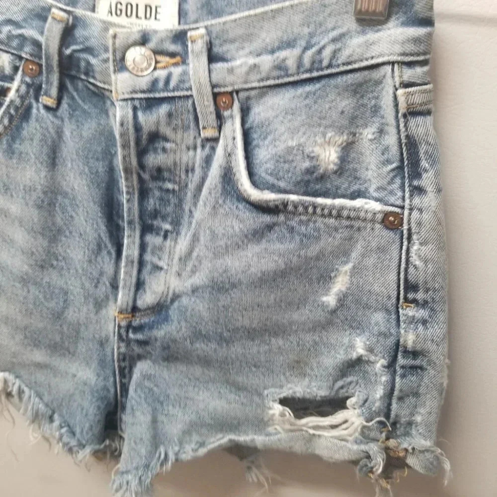 đ
şAGOLDE High Rise Button Fly Distressed Jean Shorts 23 - Picture 5 of 10